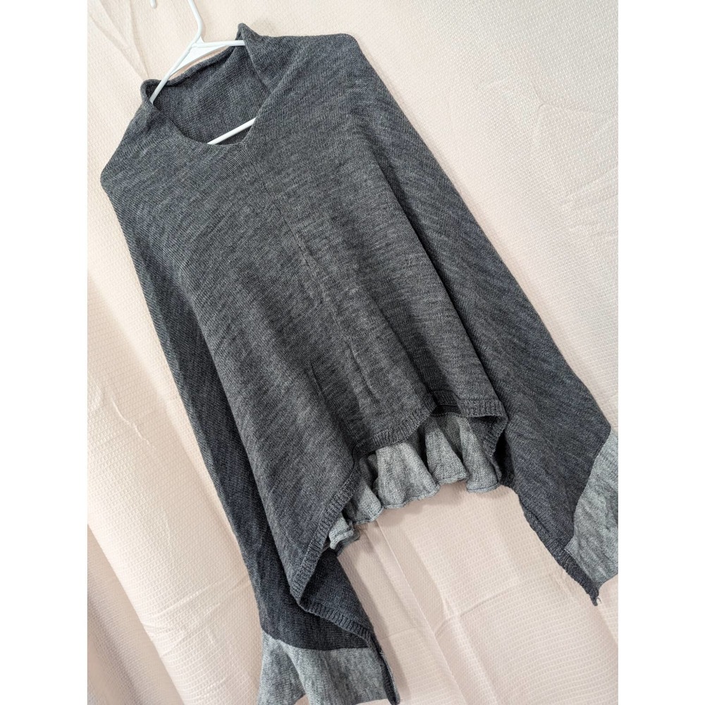 NWOT! NARDI & TALIAFERRI! MADE IN ITALY WOOL BLEND RUFFLED PONCHO! SZ OS